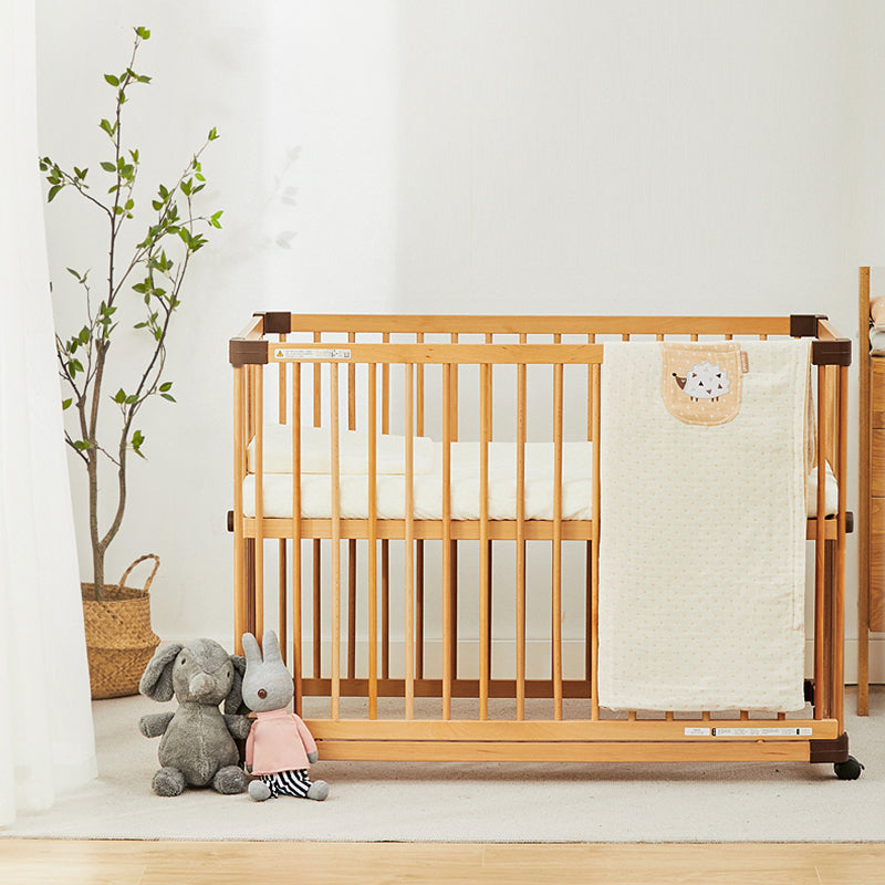 Contemporary Wooden Crib in Natural Nursery Bed with Mattress