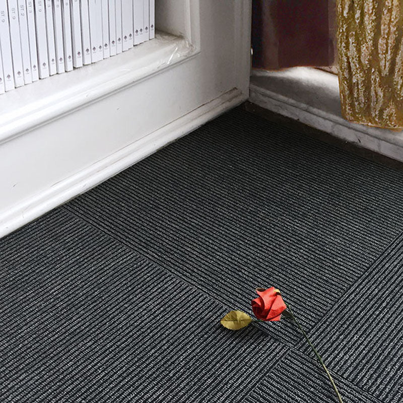 Modern Carpet Tiles Self Adhesive Level Loop Stain Resistant Carpet Tile