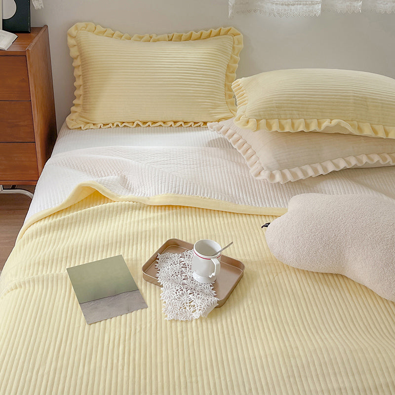 Solid Color Bed Sheet Set Polyester Breathable Bed Sheet Set