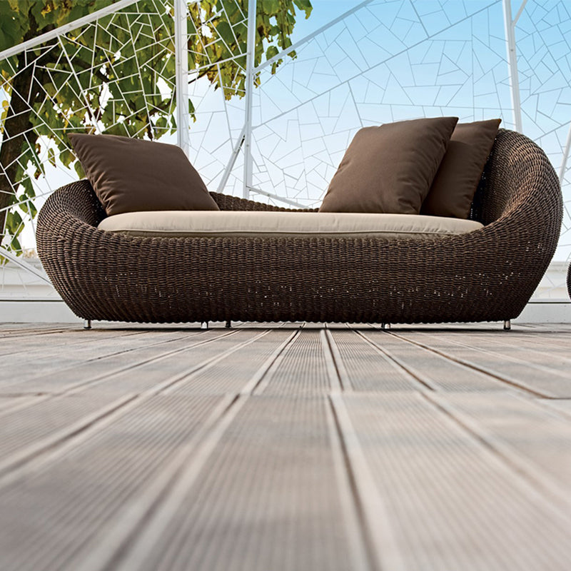 Contemporary Sunbrella Fabric Included Outdoor Patio Sofa/Patio Daybed