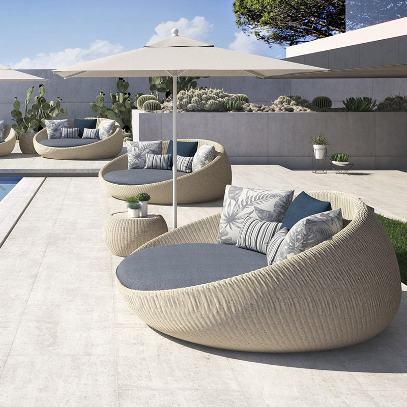 Contemporary Sunbrella Fabric Included Outdoor Patio Sofa/Patio Daybed