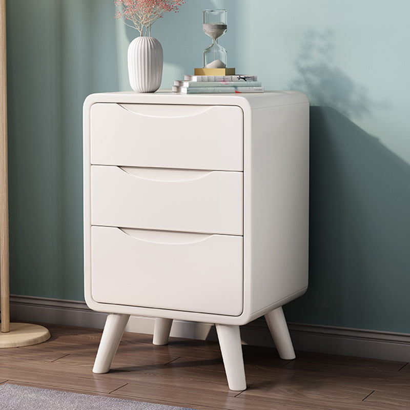 Rubberwood Nursery Nightstand with 3 Drawers Modern Nightstand Kids