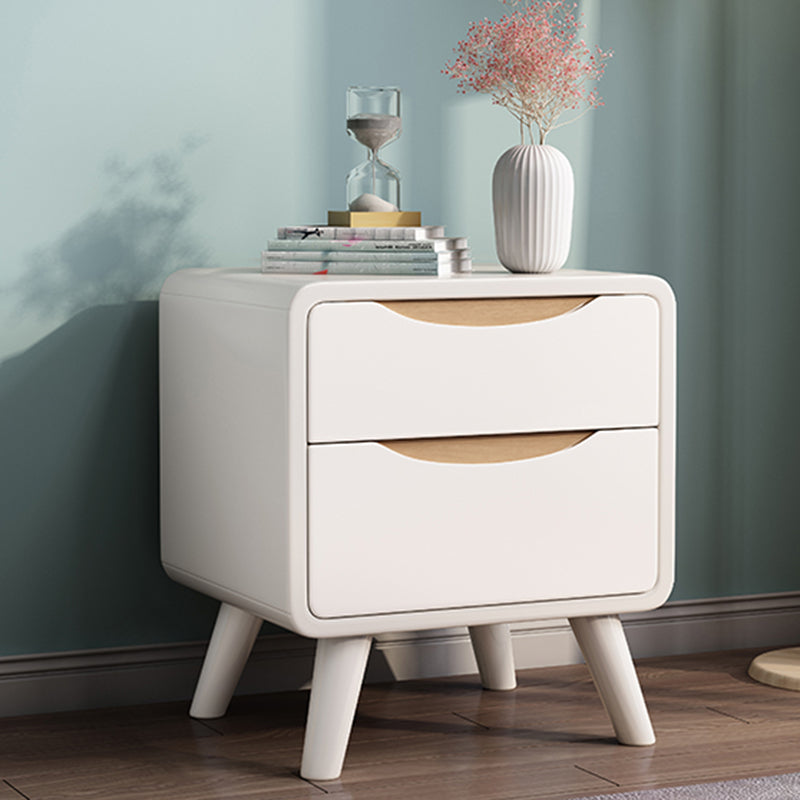 Rubberwood Nursery Nightstand with 3 Drawers Modern Nightstand Kids