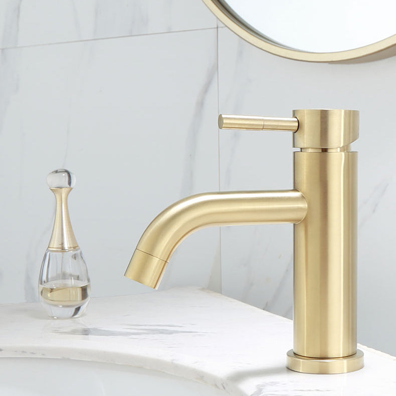 Deck Mounted Roman Tub Faucet Low Arc Tub Faucet Set in Gold