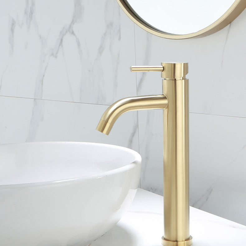 Deck Mounted Roman Tub Faucet Low Arc Tub Faucet Set in Gold