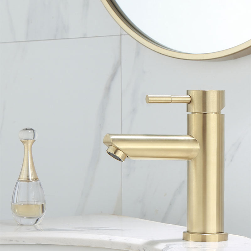 Deck Mounted Roman Tub Faucet Low Arc Tub Faucet Set in Gold