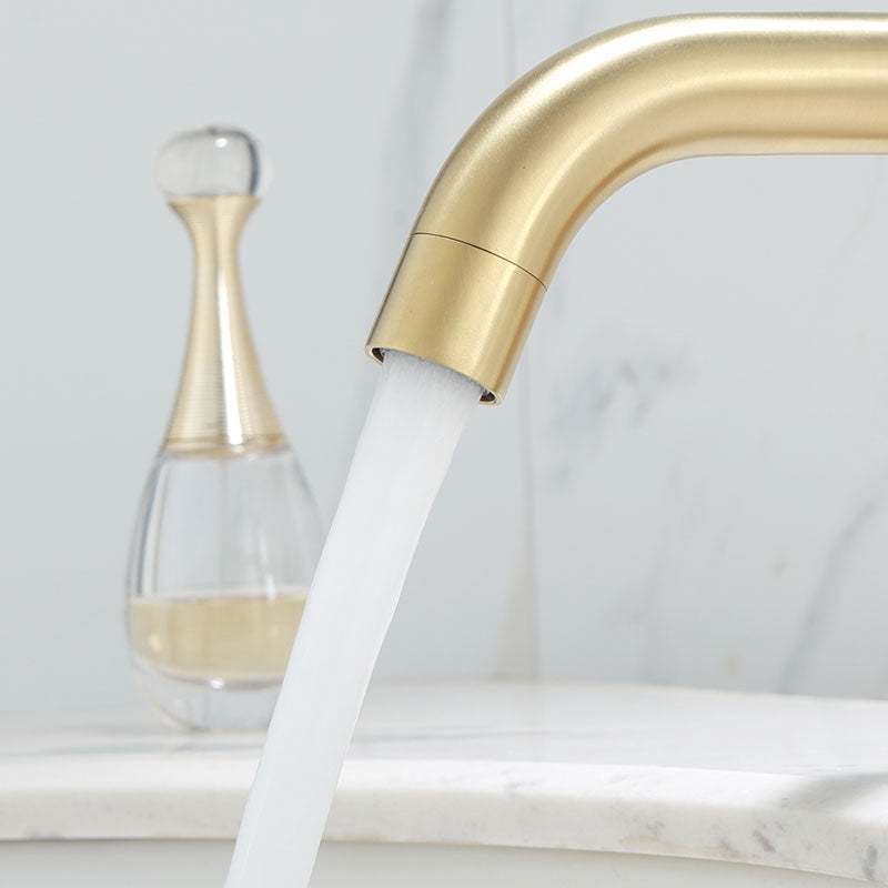 Deck Mounted Roman Tub Faucet Low Arc Tub Faucet Set in Gold