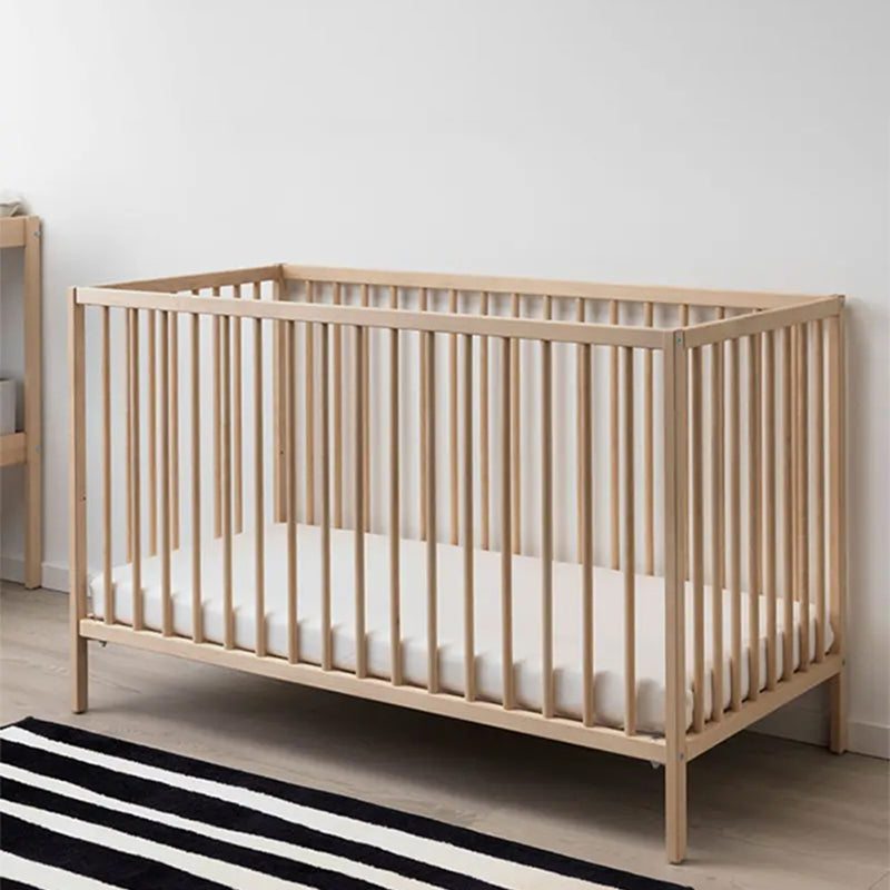 Traditional Nursery Crib with Adjustable Height in Natural Wood