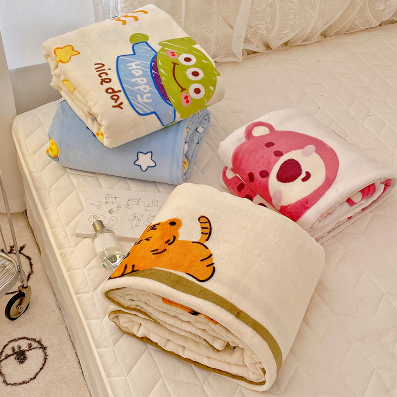 Cartoon Print Bed Sheet Set Flannel Super Soft Modern Pillowcase