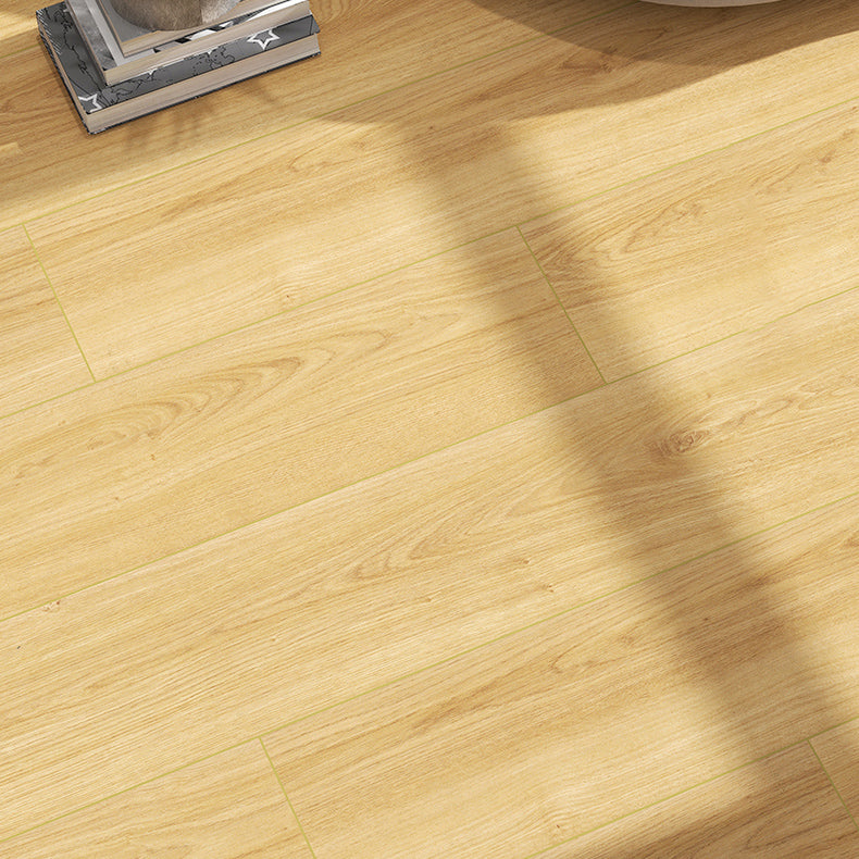 Traditional Laminate Flooring 10mm Thickness Click-Lock Slip Resistant Laminate Floor