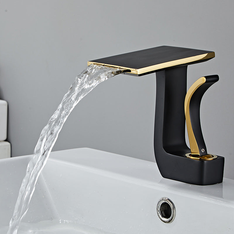 Luxury Single Handle Sink Faucet Bathroom Brass Centerset Faucet