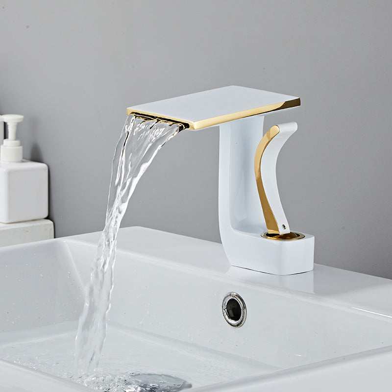 Luxury Single Handle Sink Faucet Bathroom Brass Centerset Faucet