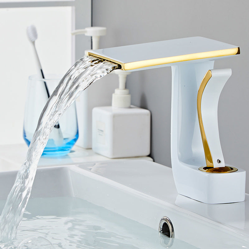 Luxury Single Handle Sink Faucet Bathroom Brass Centerset Faucet