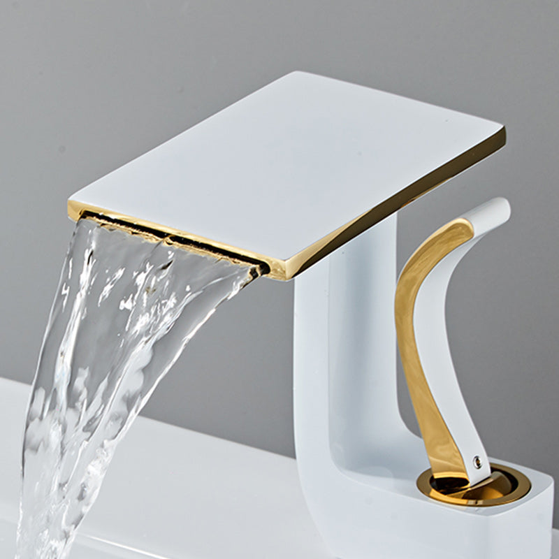 Luxury Single Handle Sink Faucet Bathroom Brass Centerset Faucet