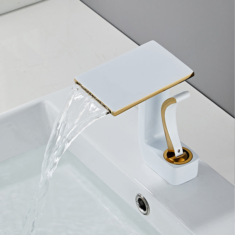 Luxury Single Handle Sink Faucet Bathroom Brass Centerset Faucet