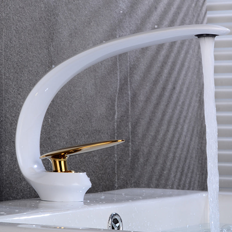 Luxury Single Handle Sink Faucet Brass Bathroom Gooseneck Faucet