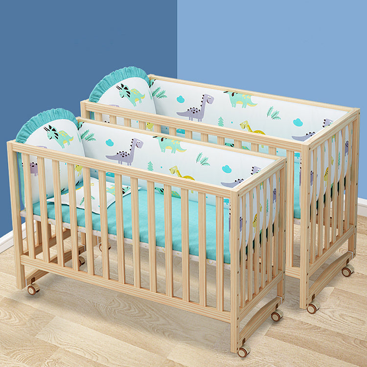 Modern Nursery Bed Solid Wood Standard Baby Crib with Casters