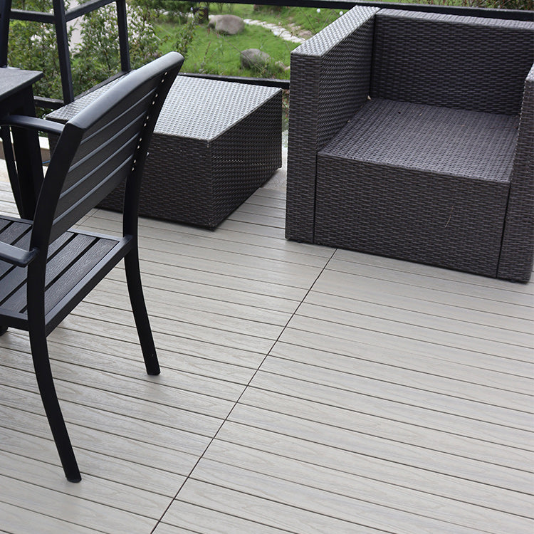 Square Snapping Patio Flooring Composite Tiles Striped Pattern Tile Set