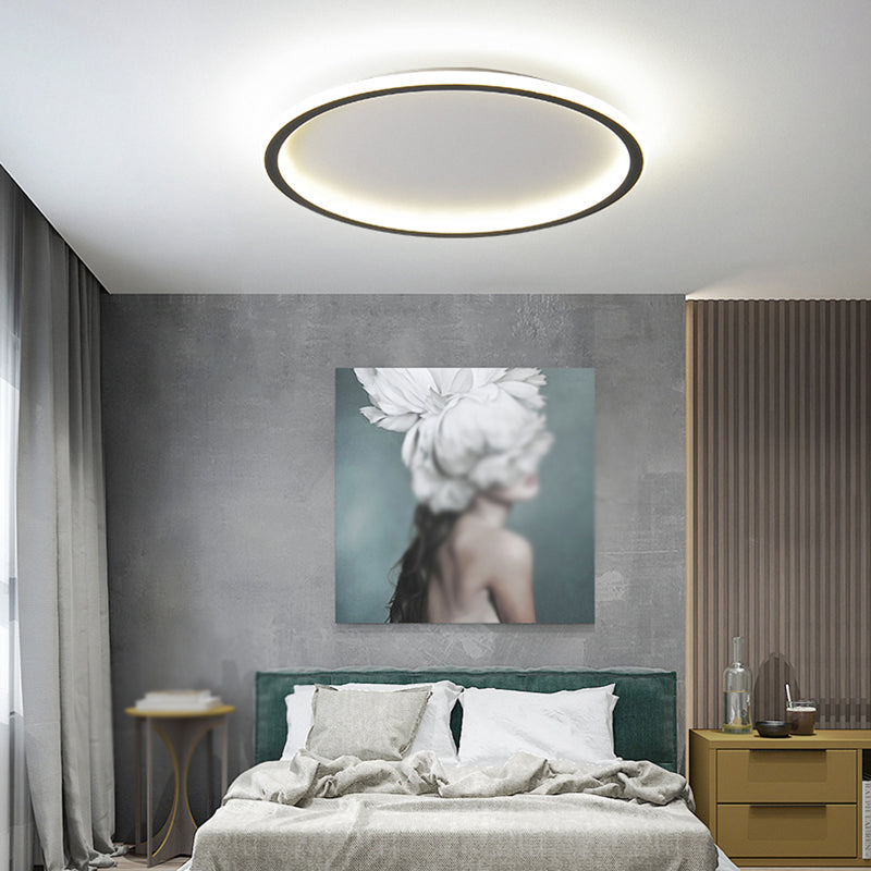 Minimalism Ceiling Lighting Circle LED Flush Mount Fixture in Black for Bedroom