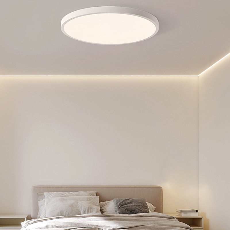 Modern Circular Flush Ceiling Light Metal Flush Mount Lighting in White