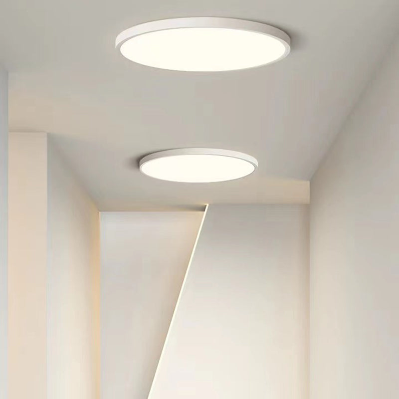 Modern Circular Flush Ceiling Light Metal Flush Mount Lighting in White