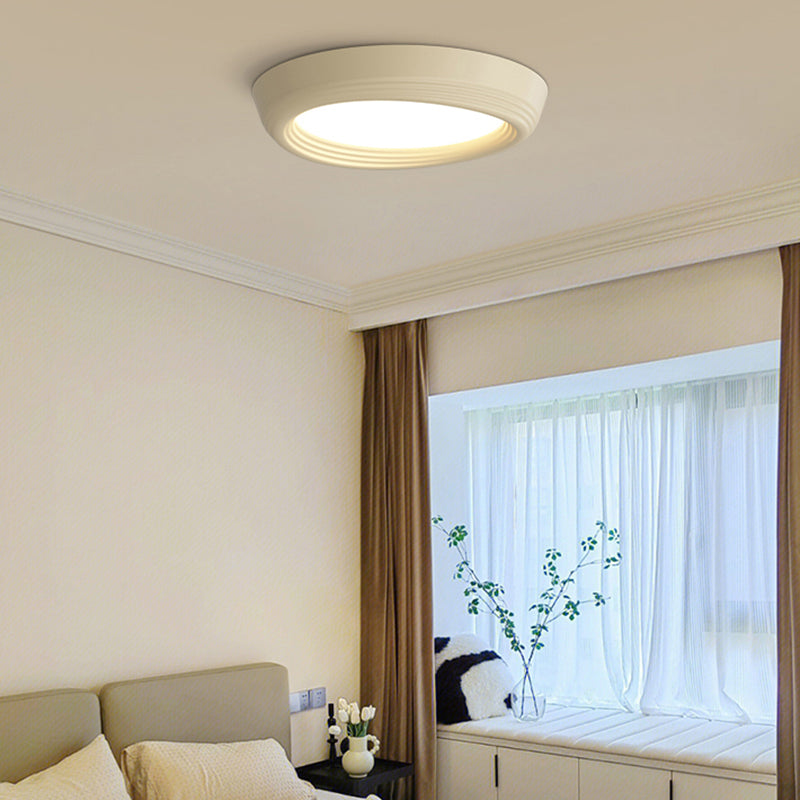 Resin LED Flush Mount Nordic Circle Ceiling Light Fixture for Bedroom