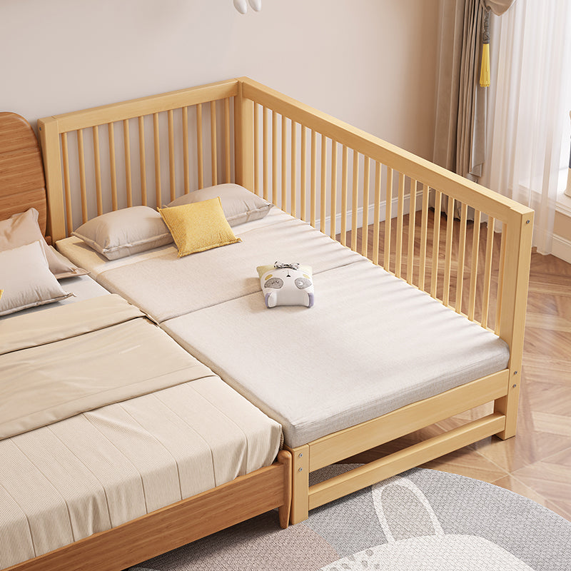 Contemporary Nursery Crib with Adjustable Height in Natural Wood