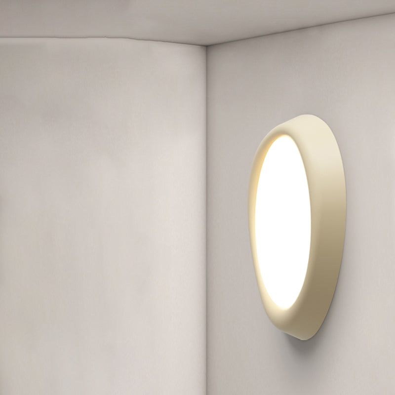 Resin LED Flush Mount Nordic Round Ceiling Light Fixture for Bedroom