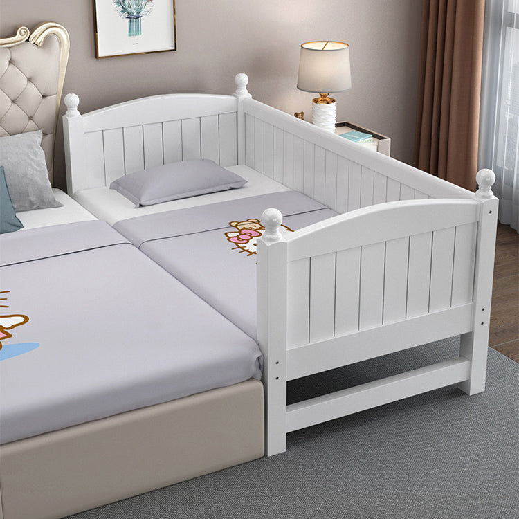 White Nursery Crib Standard Solid Wood Nursery Crib with Guardrails