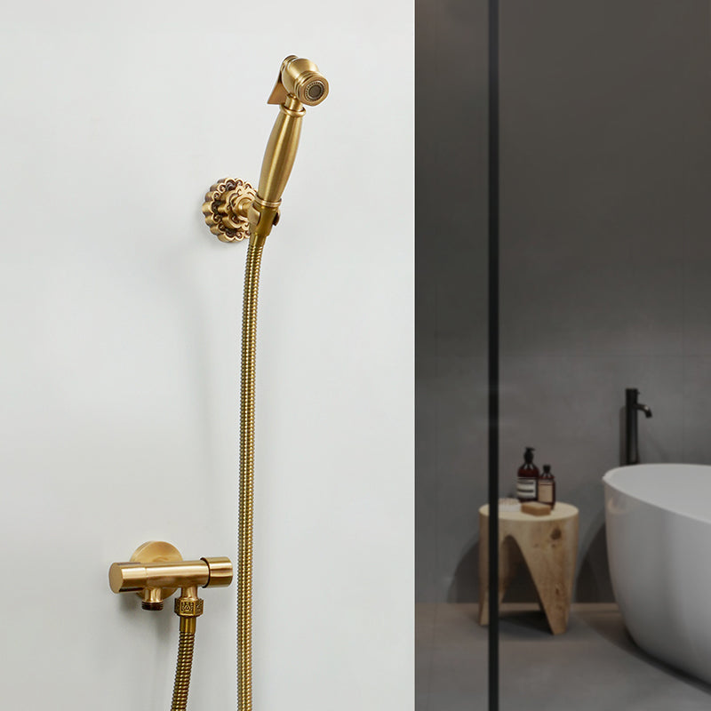 Traditional Style Shower Head in Brass Single Spray Wall-Mount Showerhead