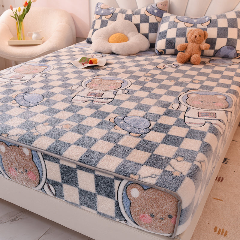 Micro Flannel Sheet Cartoon Pattern Breathable Ultra-Soft Non-Pilling Sheet