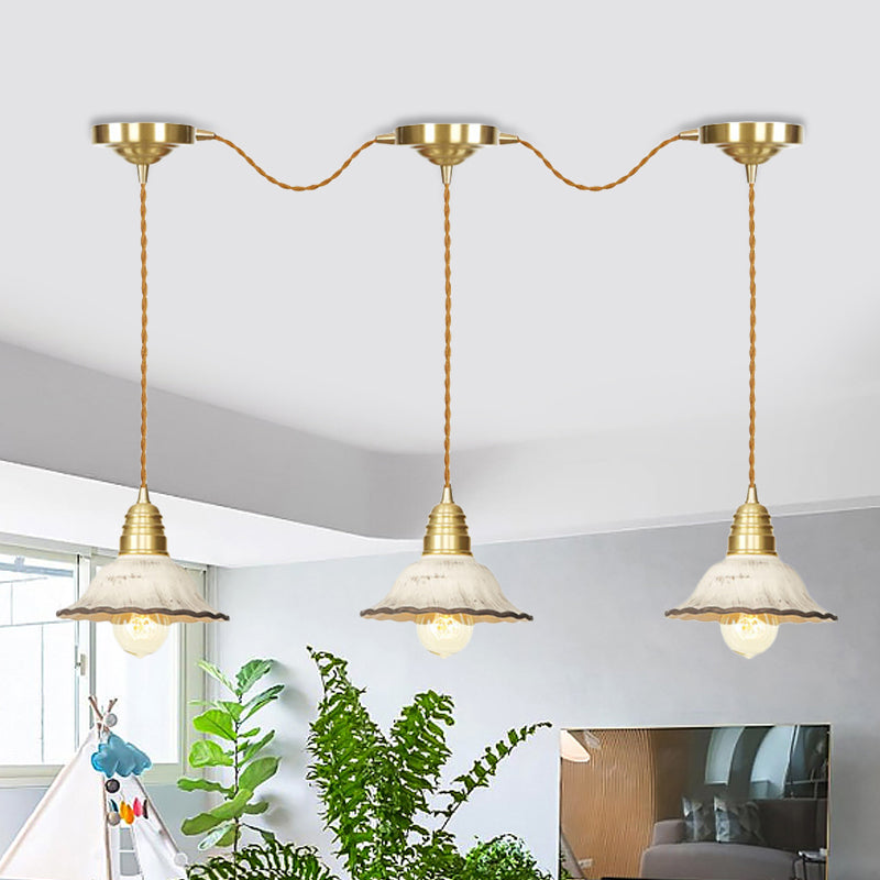 Herkömmliche, überbrochene hängende Leuchte 3/5/7-Bulb-Keramik-Federung in Gold mit Serienverbindungsdesign