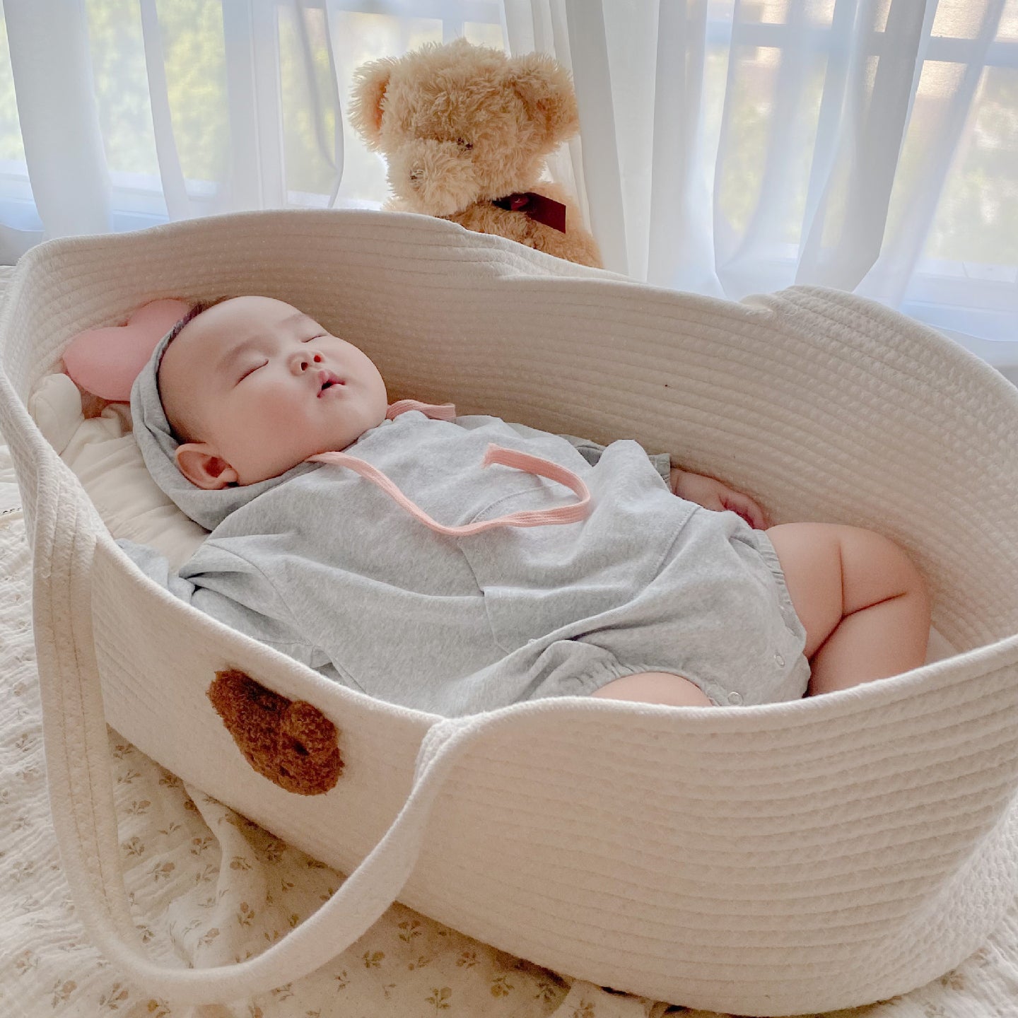 Fabric Oval Moses Basket Portable and Folding Moses Basket for Baby