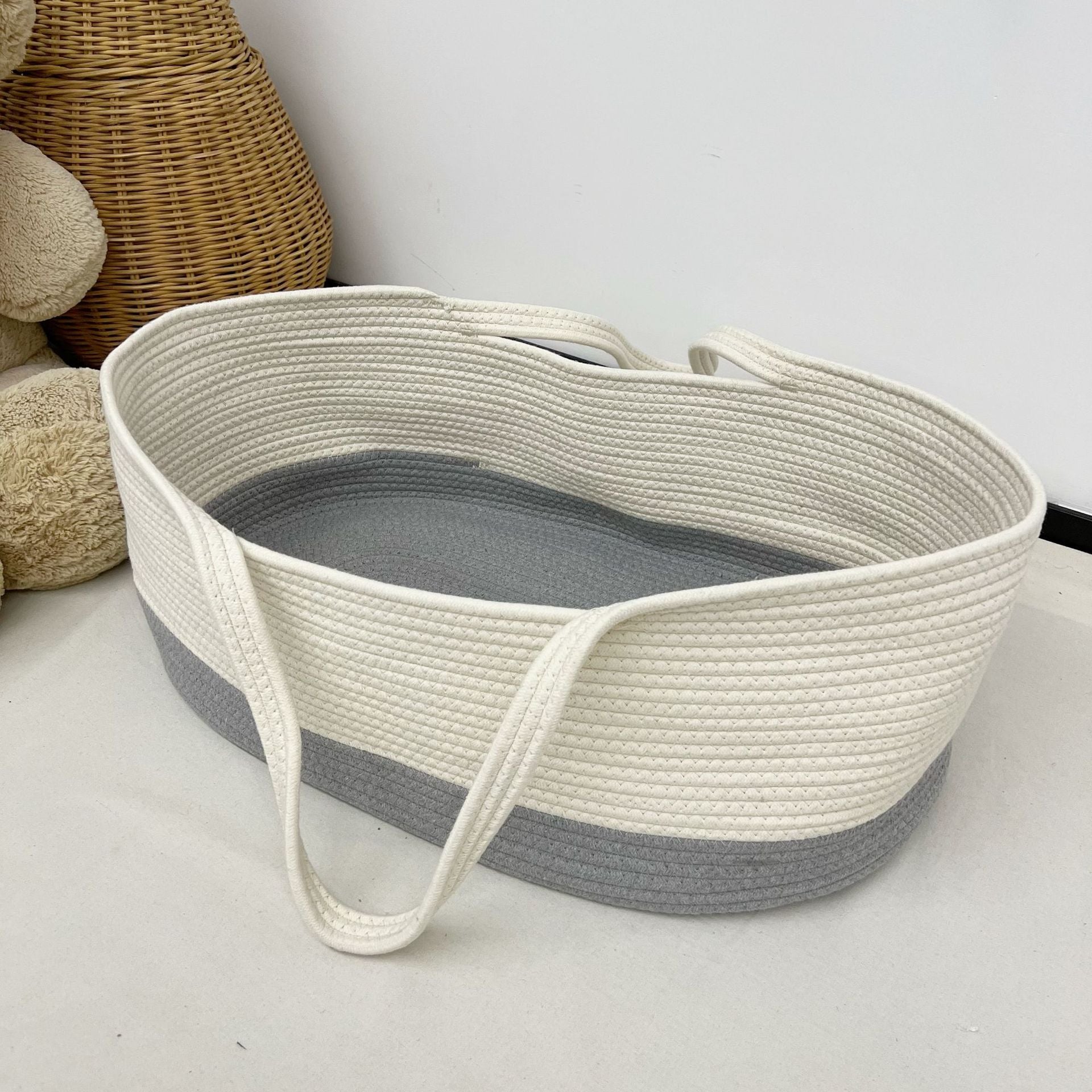 Fabric Oval Moses Basket Portable and Folding Moses Basket for Baby