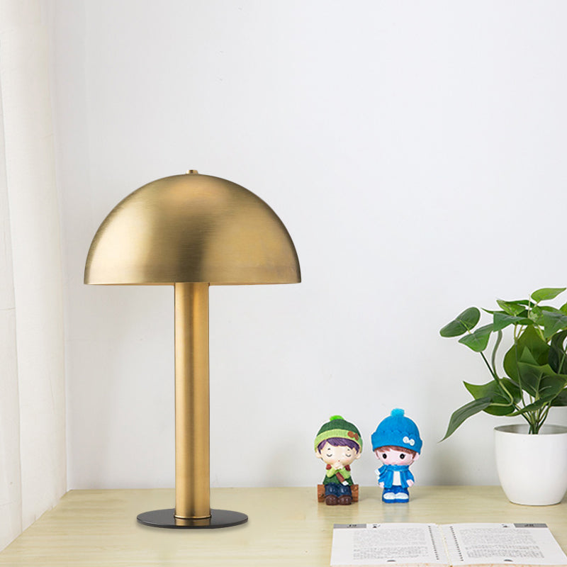 Gold Finish Mushroom Night Table Light Postmodern Iron Desk Lampe mit Stecker Kabel