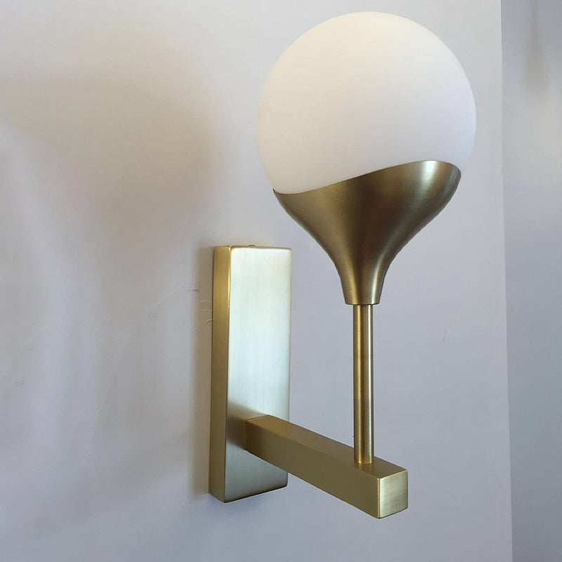 1 bol slaapkamer wandlicht minimale messing afwerking wand sconce met bol crème glazen schaduw