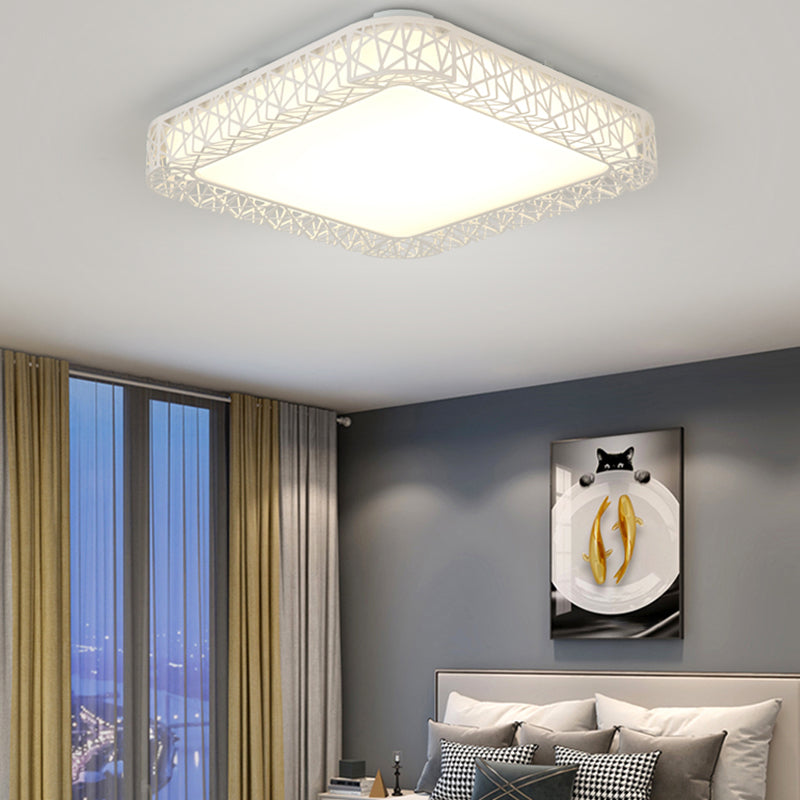 White Ceiling Light Fixture Modernism LED Flush Mount for Living Room