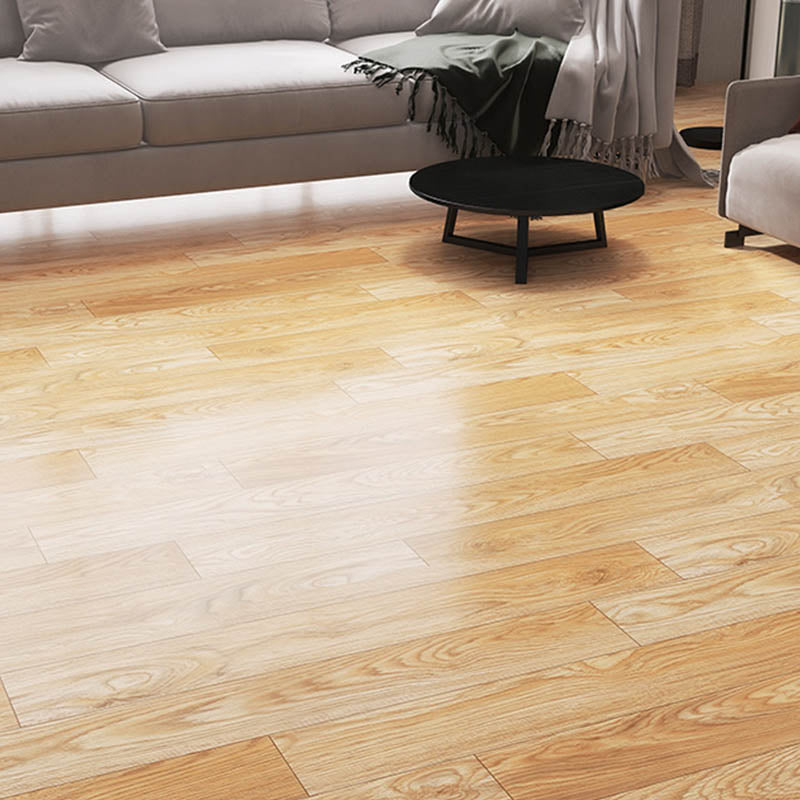 Wooden Effect PVC Flooring Waterproof Fire Resistant Smooth PVC Flooring