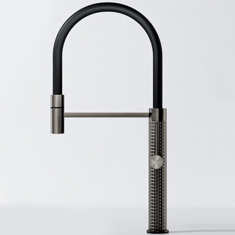 Traditional Single Level Kitchen Faucet Lead Free Metal Faucet