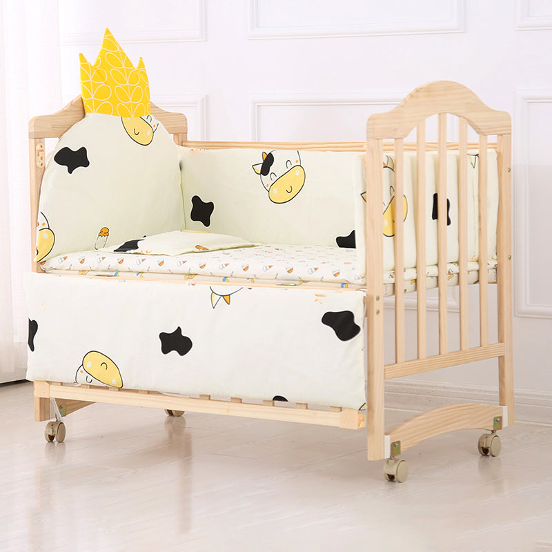 Pine Wood Scandinavian Nursery Bed Animal Print Crib with Wheels