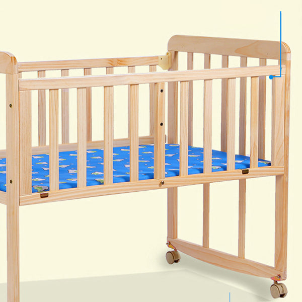 Solid Wood Rocking Baby Crib Cradle Rectangle with 4 Wheels Cradle