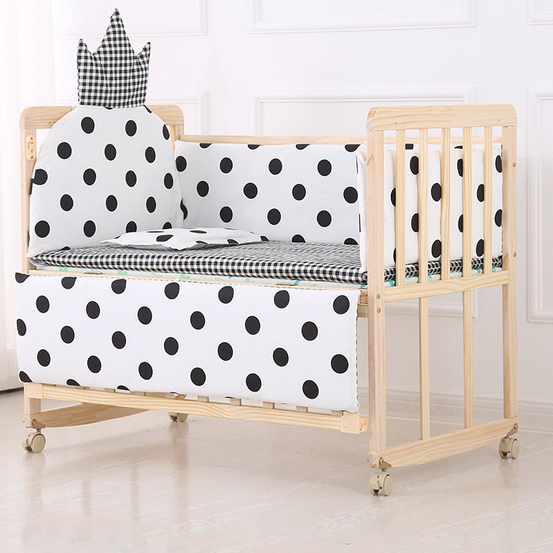 Solid Wood Rocking Baby Crib Cradle Rectangle with 4 Wheels Cradle