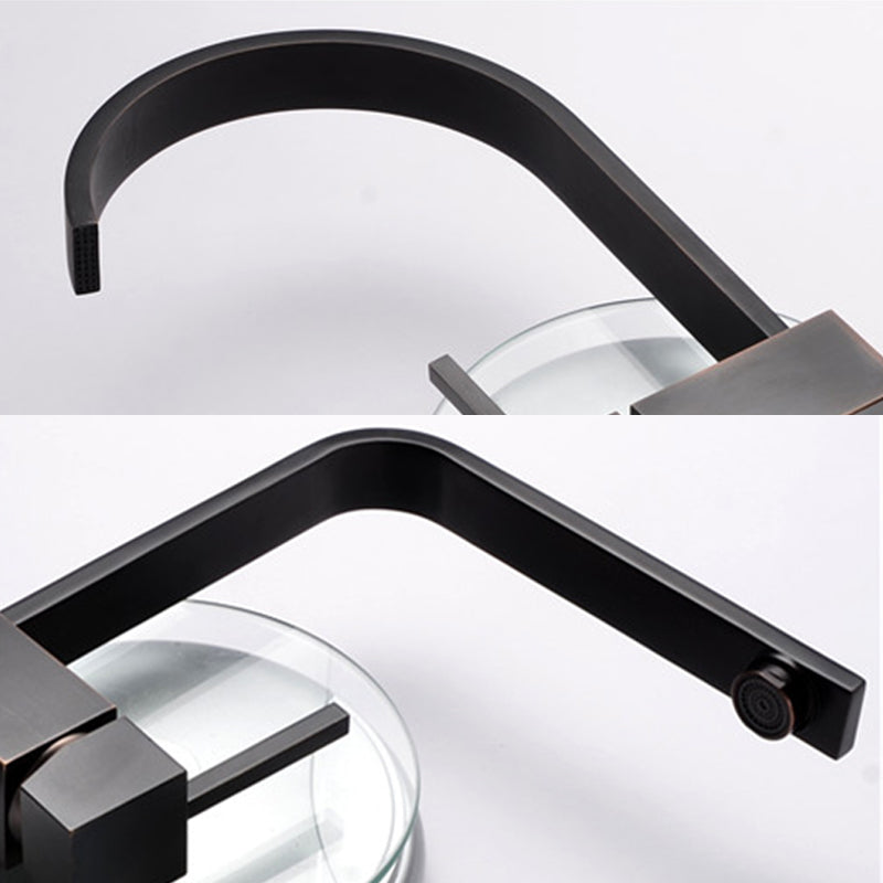 Traditional Single Level Kitchen Faucet Lead Free Standard Faucet