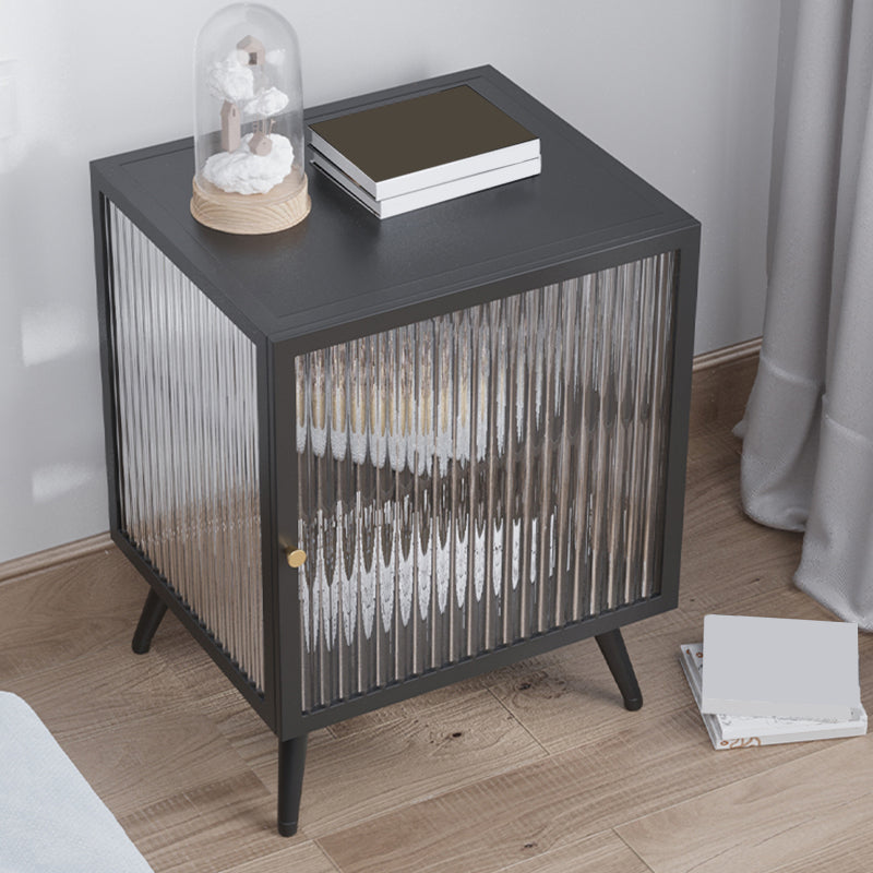 Modern Accent Table Nightstand Metal Bed Nightstand for Bedroom