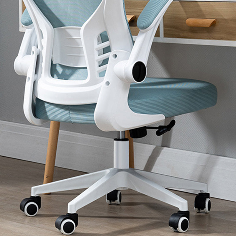 Padded Arms Office Chair Modern Tilt Mechanism Ergonomic Desk Chair with Wheels