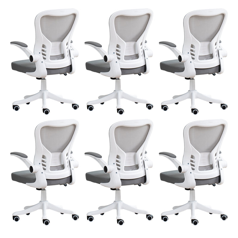 Padded Arms Office Chair Modern Tilt Mechanism Ergonomic Desk Chair with Wheels