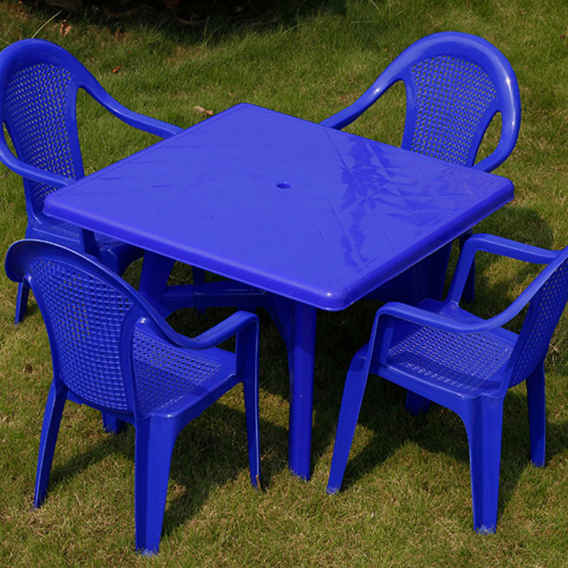 Contemporary Plastic Patio Table with Umbrella Hole Water Resistant