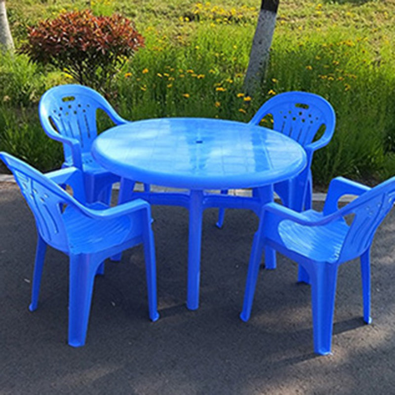 Contemporary Plastic Patio Table with Umbrella Hole Water Resistant