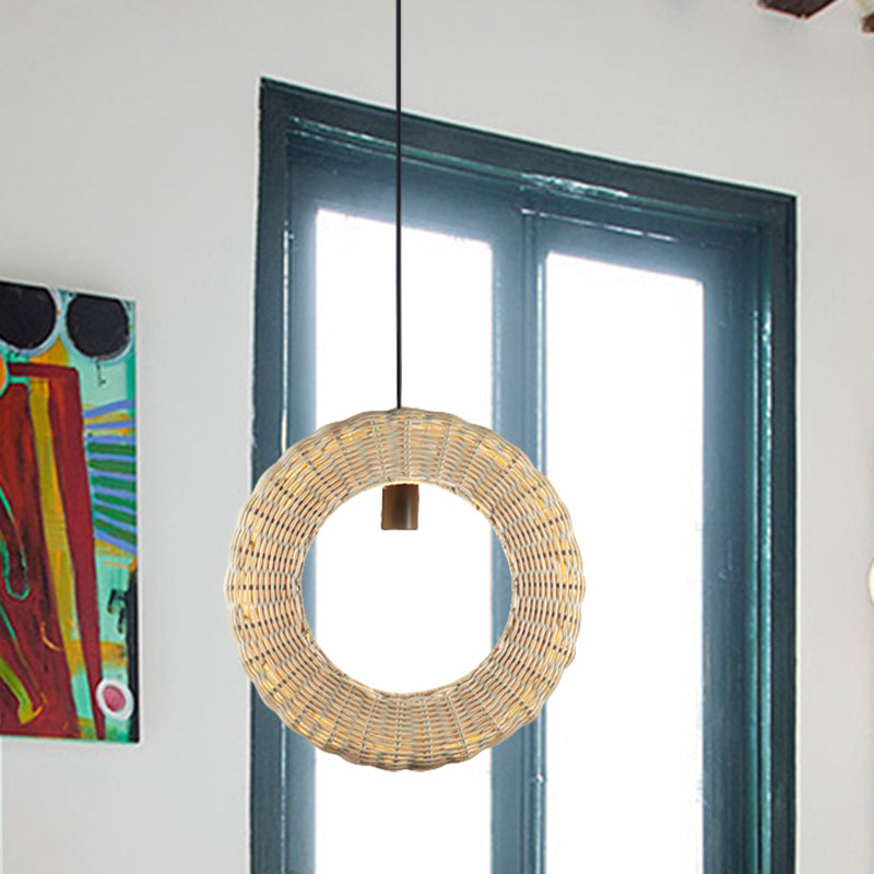 Sospensione in anello intrecciato Light Assian Rattan 1 Lampada a sospensione leggera in legno