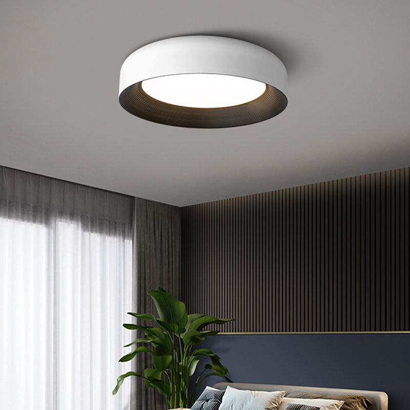 White Ceiling Light Fixture Modern Round LED Flush Mount for Bedroom